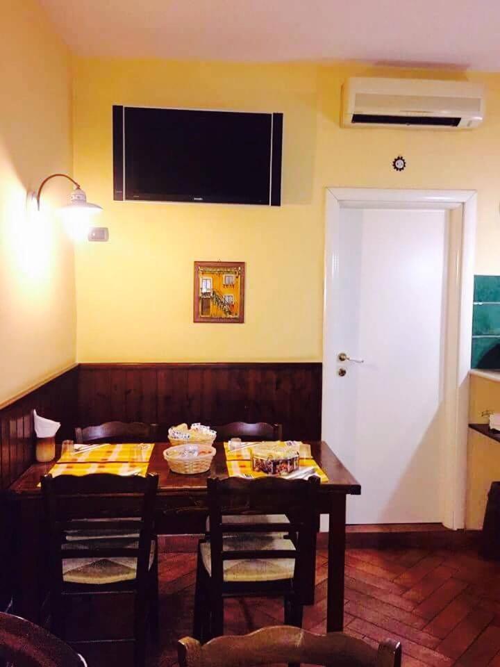 B&B Conte Cavour Nápoles Exterior foto