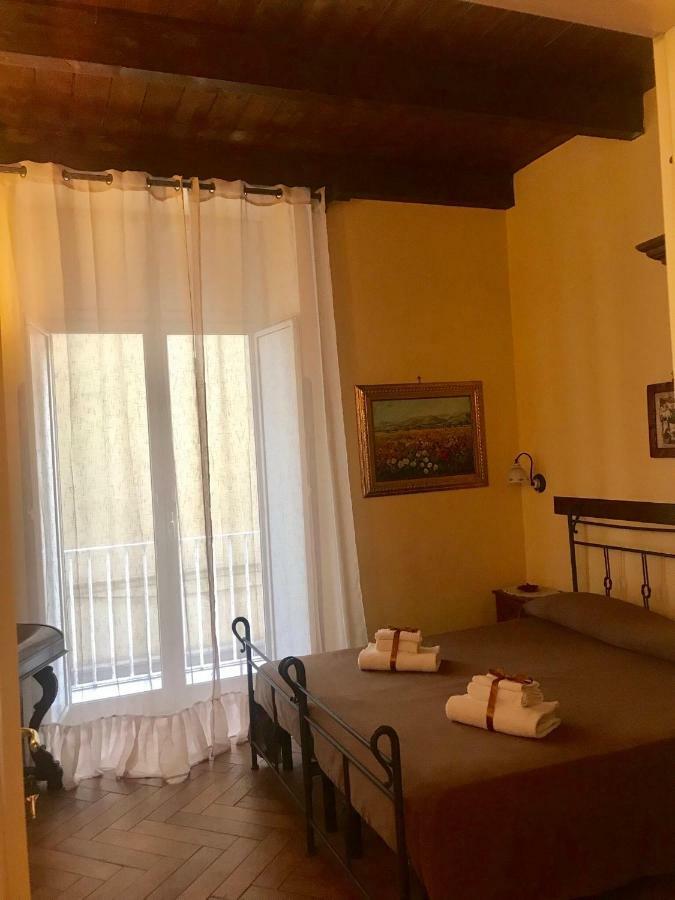 B&B Conte Cavour Nápoles Exterior foto