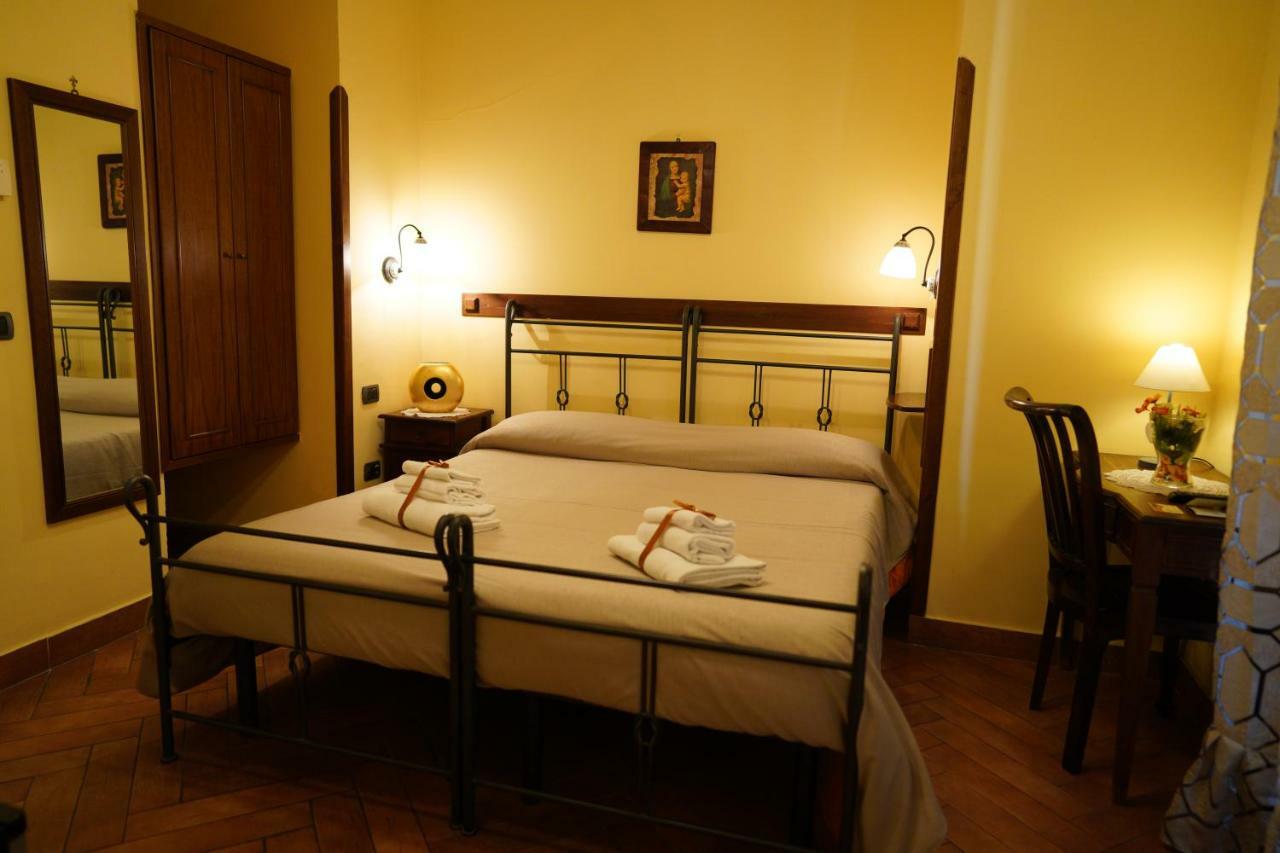 B&B Conte Cavour Nápoles Exterior foto