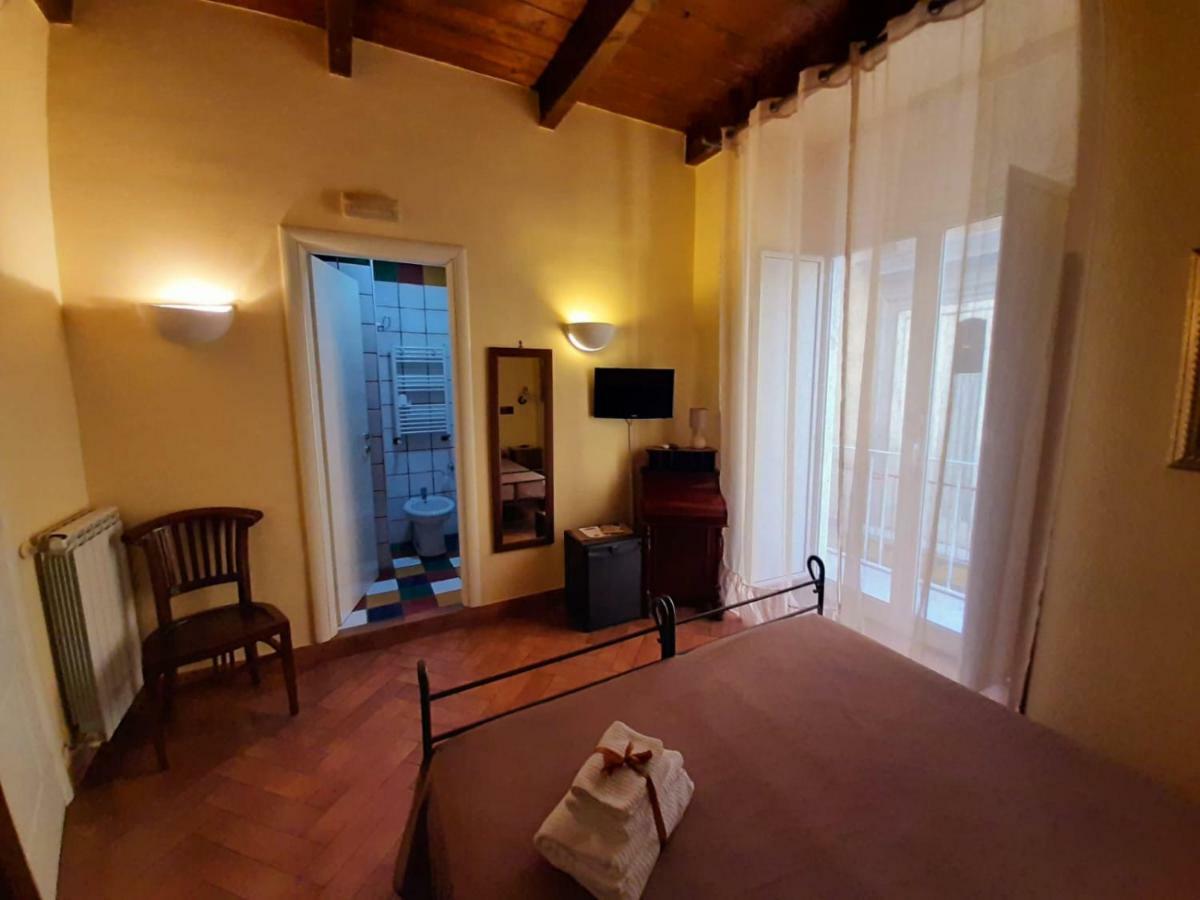 B&B Conte Cavour Nápoles Exterior foto