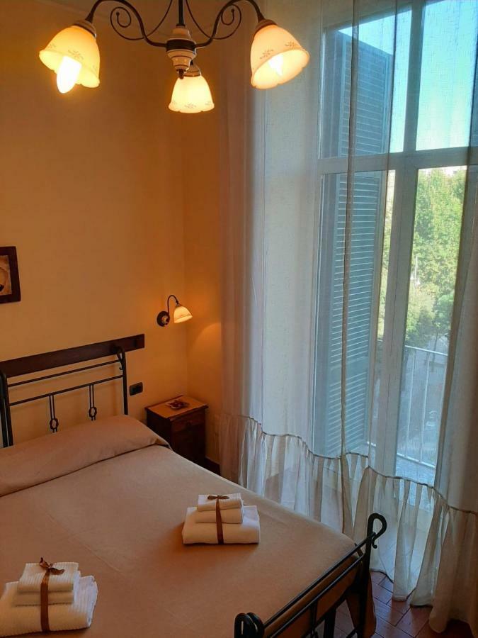 B&B Conte Cavour Nápoles Exterior foto