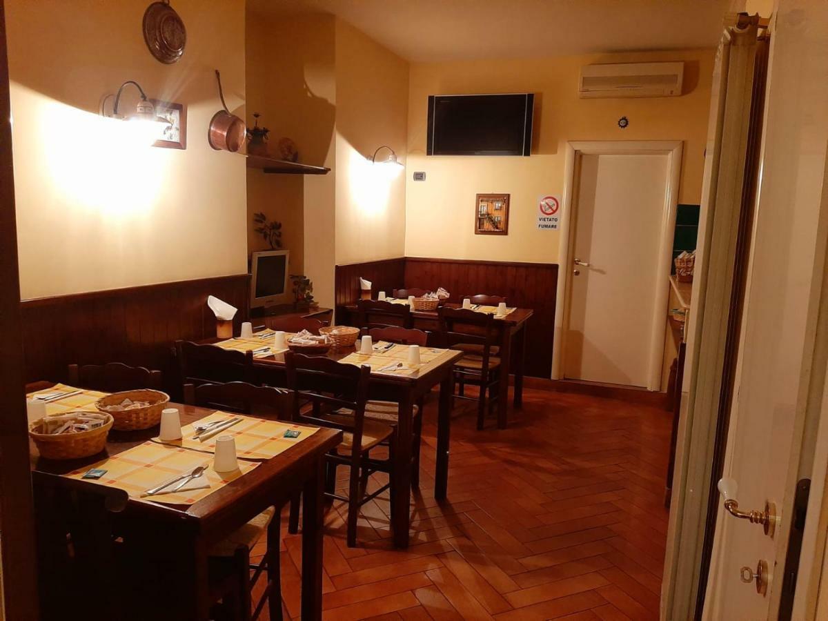 B&B Conte Cavour Nápoles Exterior foto